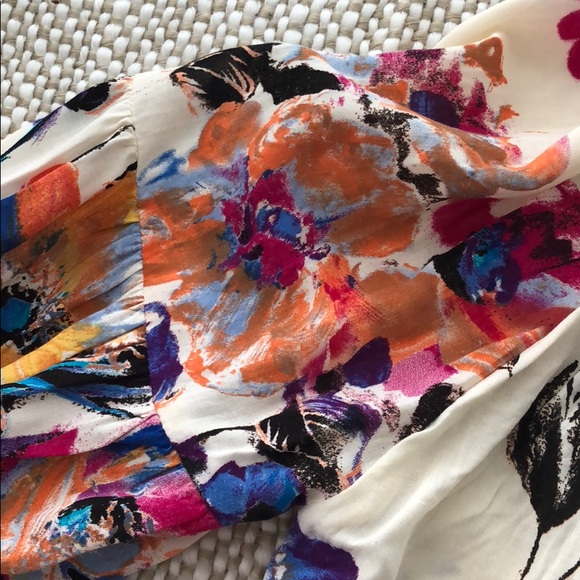 Gorgeous Cream Floral Off Shoulder Top w/Tassels - Picture 5 of 6